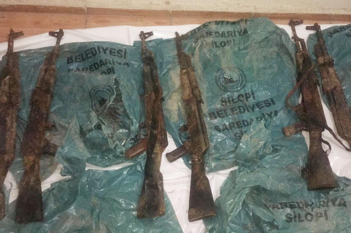 PKK'lilere ait çok sayıda silah ele geçirildi PKK'lilere ait çok sayıda silah ele geçirildi